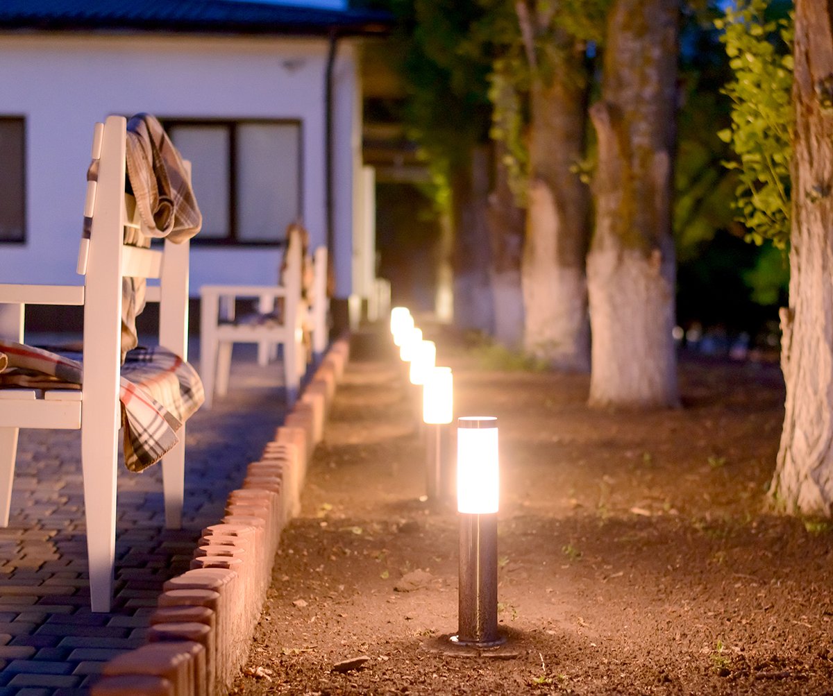 Garden pathway lighting